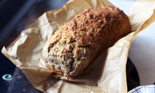 Przepis na domowy chleb z błonnikiem i płatkami owsianymi